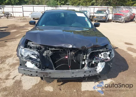 2021 Chrysler 300 Touring from USA, damaged, VIN 2C3CCAAG3MH529437